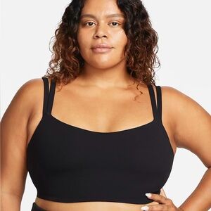 Nike Zenvy Strappy Bra